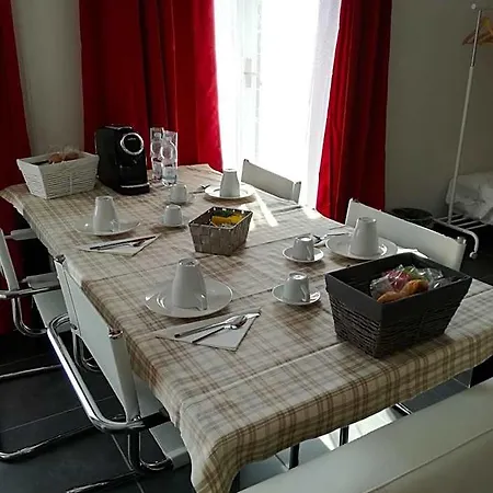 My Bed & Breakfast